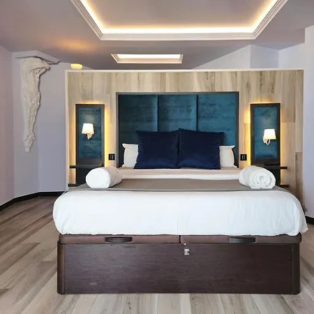 Holiday Home In Torremolinos By The Beach *