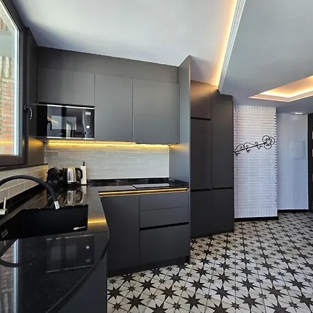 Apartman Holiday Home In Torremolinos By The Beach *